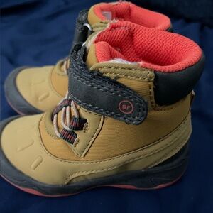 Stride Rite 360 Kids' Tan and Black Boots - Toddler size 6